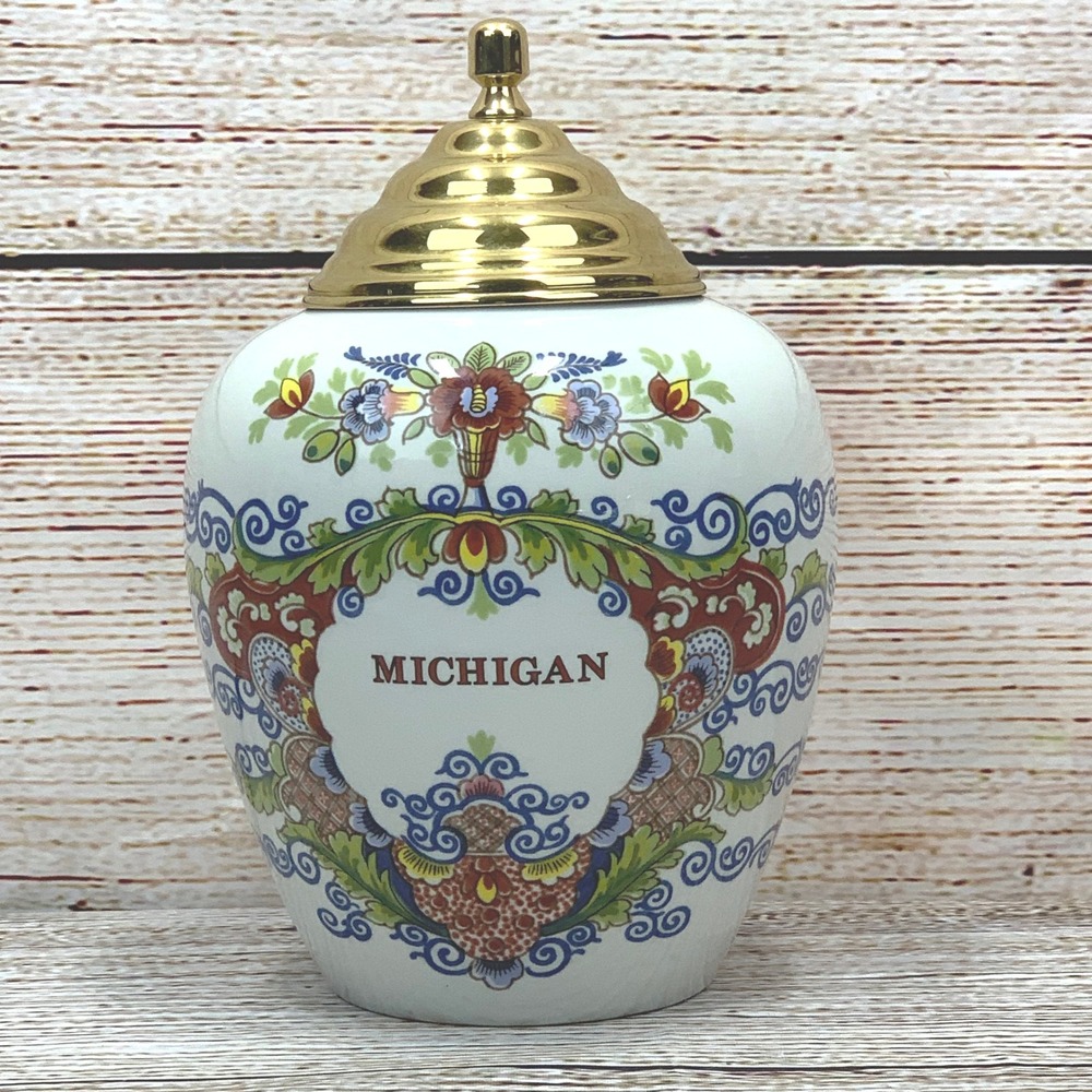 Delft Royal Goedewaagen Holland Michigan Lidded Jar Vase Gold Accent‎ Dutch